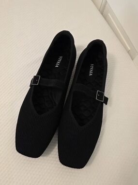 EUC VIVAIA Square Toe Black Knit Mary Jane Flats with Buckle Strap Size 42/10.5